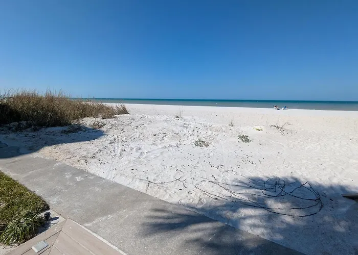 Pelicans Roost On The Gulf Ultrawide Balconies & Tiki Deck Holiday home