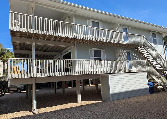 Holiday home Pelicans Roost On The Gulf Ultrawide Balconies & Tiki Deck