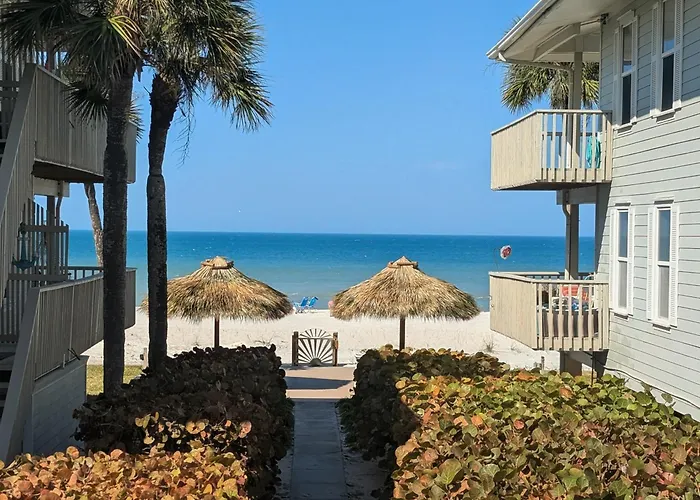 Pelicans Roost On The Gulf Ultrawide Balconies & Tiki Deck Holiday home