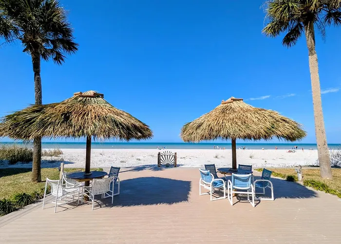 Holiday home Pelicans Roost On The Gulf Ultrawide Balconies & Tiki Deck